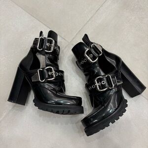 BLACK BLOCK HEELS SIZE 8